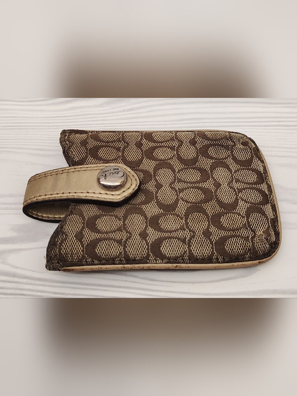 Coach Brown Signature Canvas Card Holder w/ Gold Trim - Picture 3 of 13